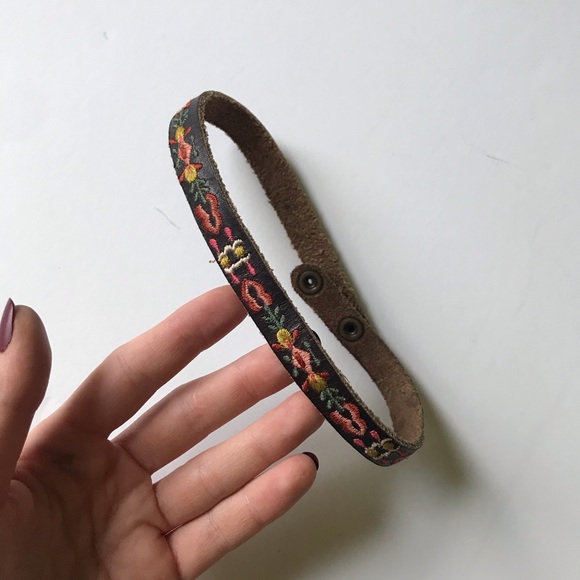 leather Jewelry - Embroidered Leather Snap Choker Necklace